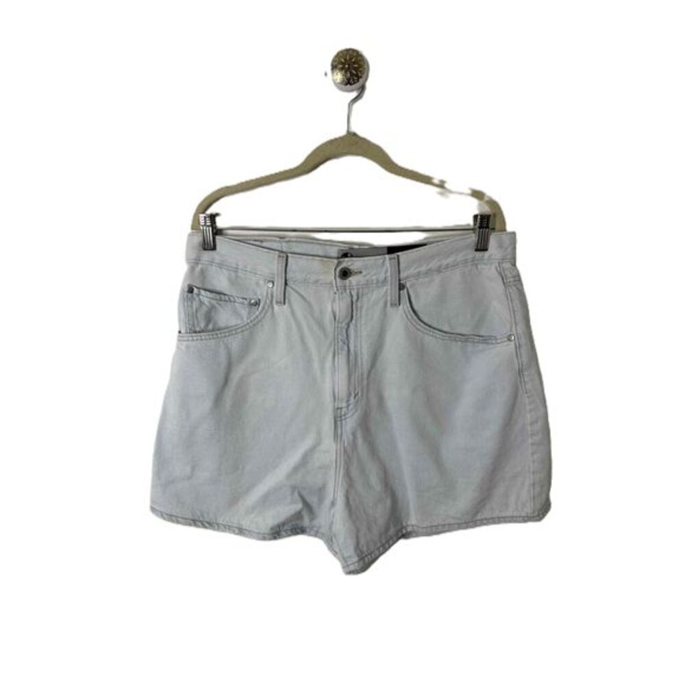 Levis Silvertab Mom Shorts Womens Size 33 Light Wash Denim Zip Fly Distressed